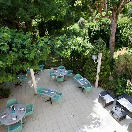 Le Lion D'or 3* Manzac-sur-Vern