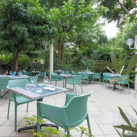 Le Lion D'or Otel 3*