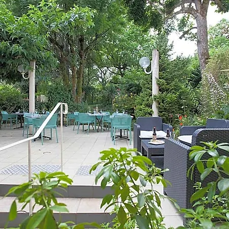 Le Lion D'or Otel 3*