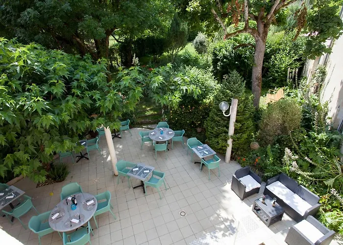 Le Lion D'or 3* Manzac-sur-Vern