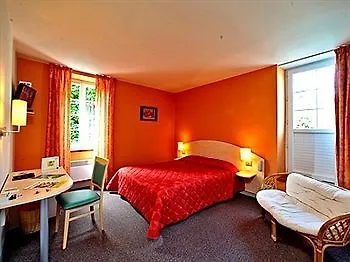 Le Lion D'or فندق Manzac-sur-Vern