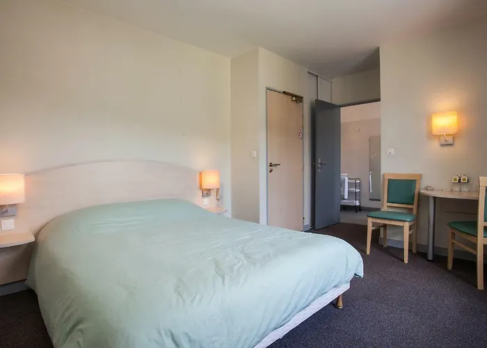 فندق Le Lion D'or Manzac-sur-Vern